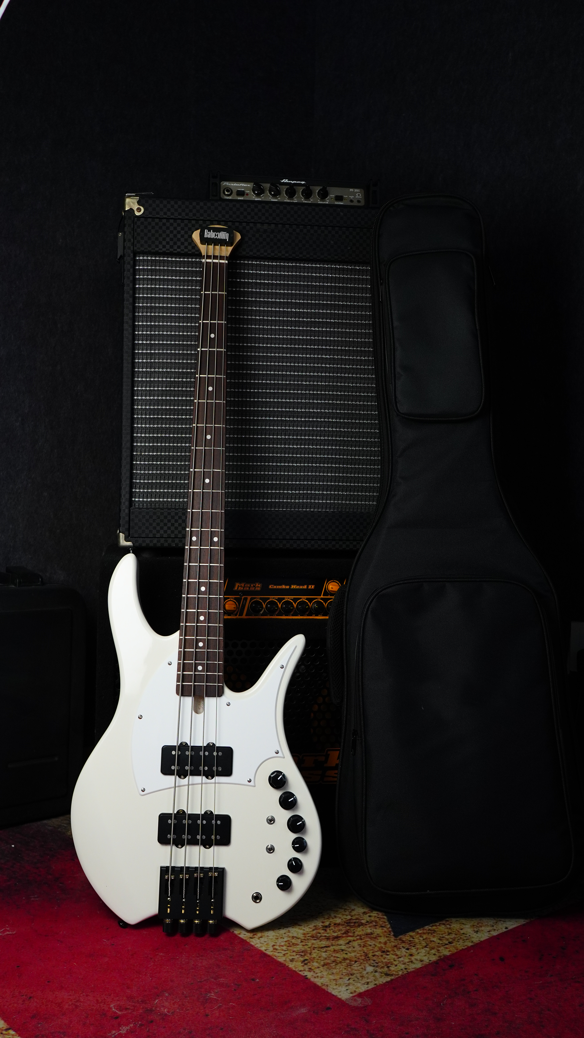 Baboomin Q-River Headcraft Super Headless Bass Customized