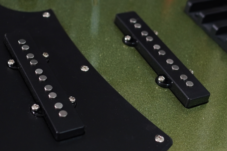 Q-River Air Standard pickup