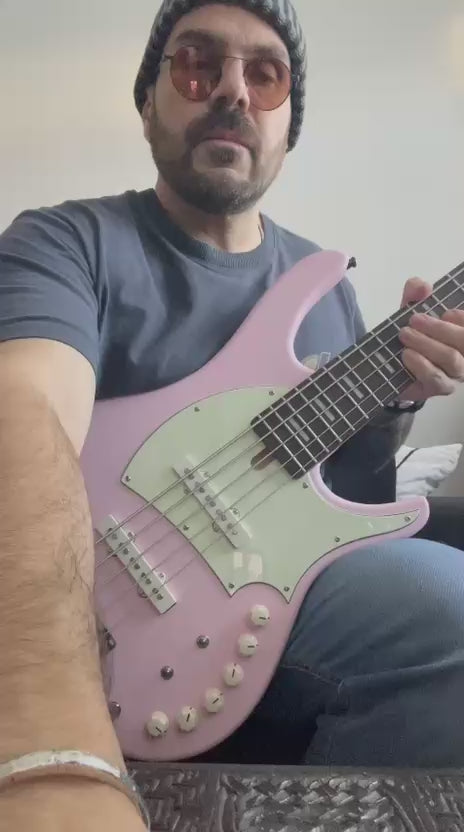 Neofytos Stefanou video